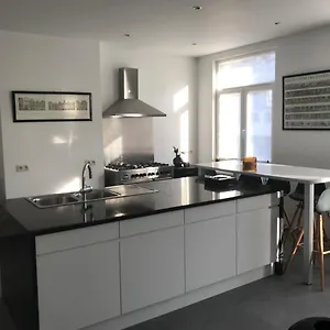New In House Apartamento