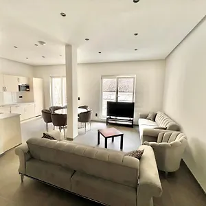 Luxury Brand New Apartamento